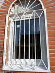 Фото окно пвх с решетками 